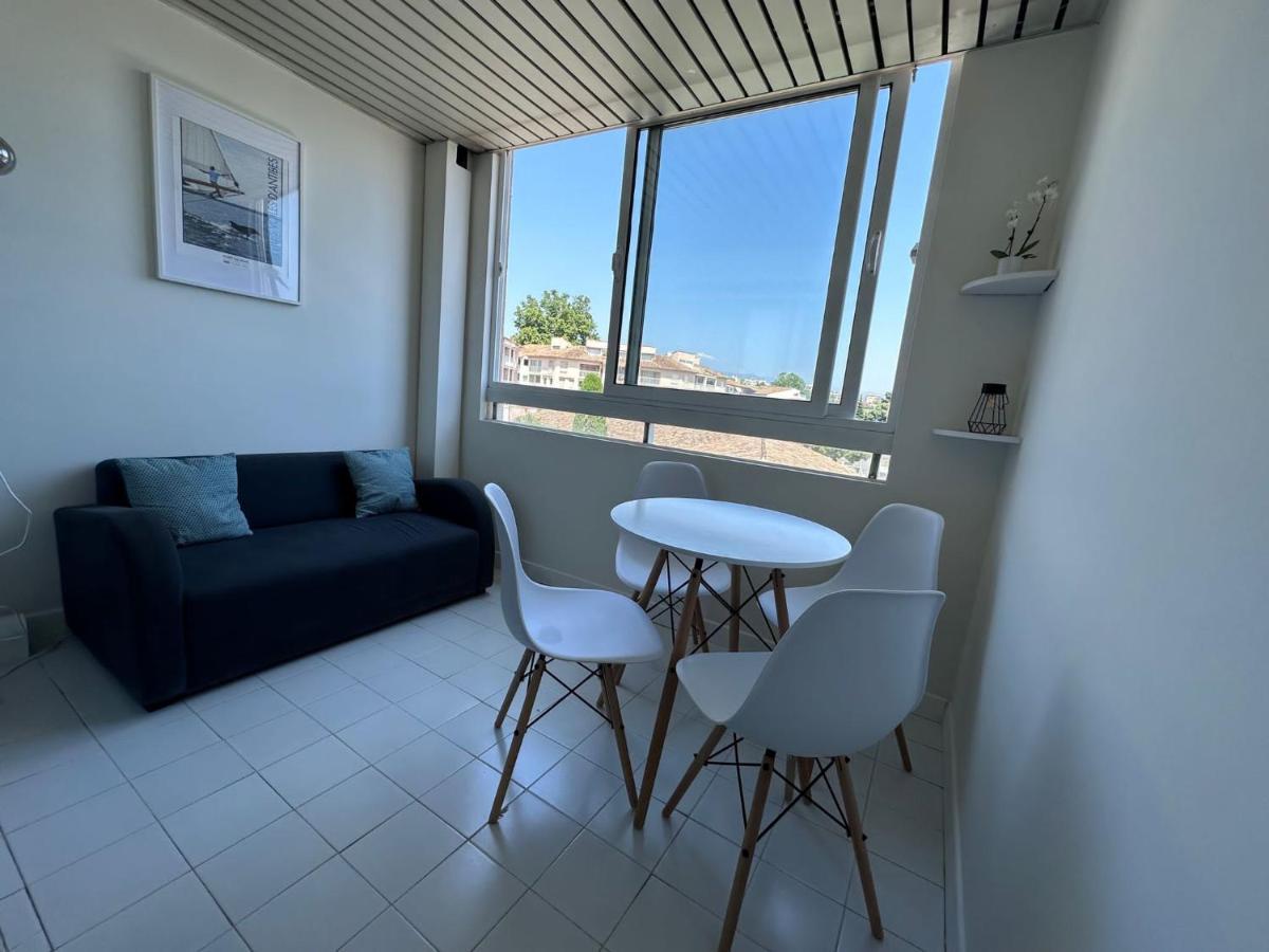 Studio Antibes Port Vauban. Buitenkant foto