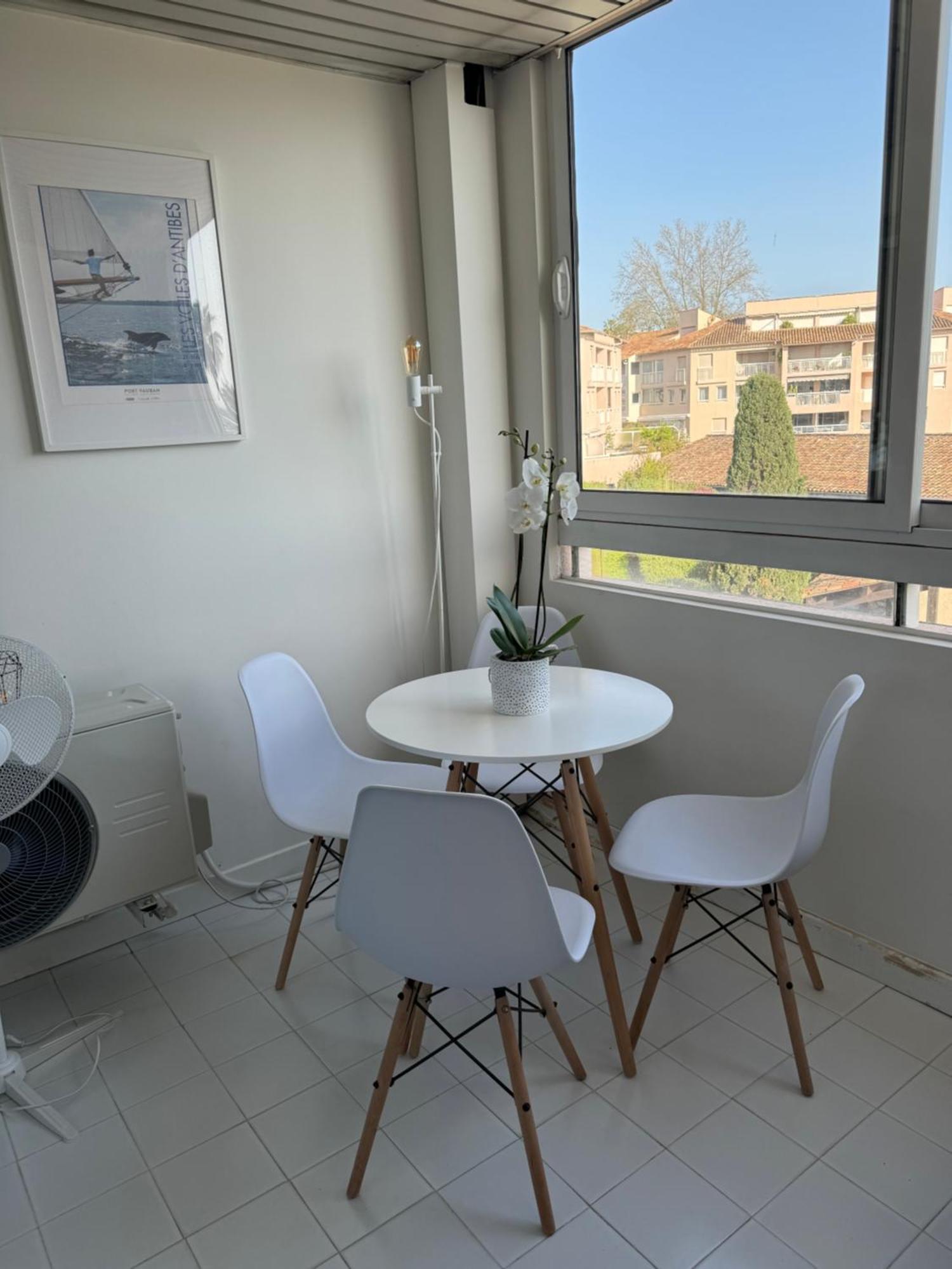 Studio Antibes Port Vauban. Buitenkant foto
